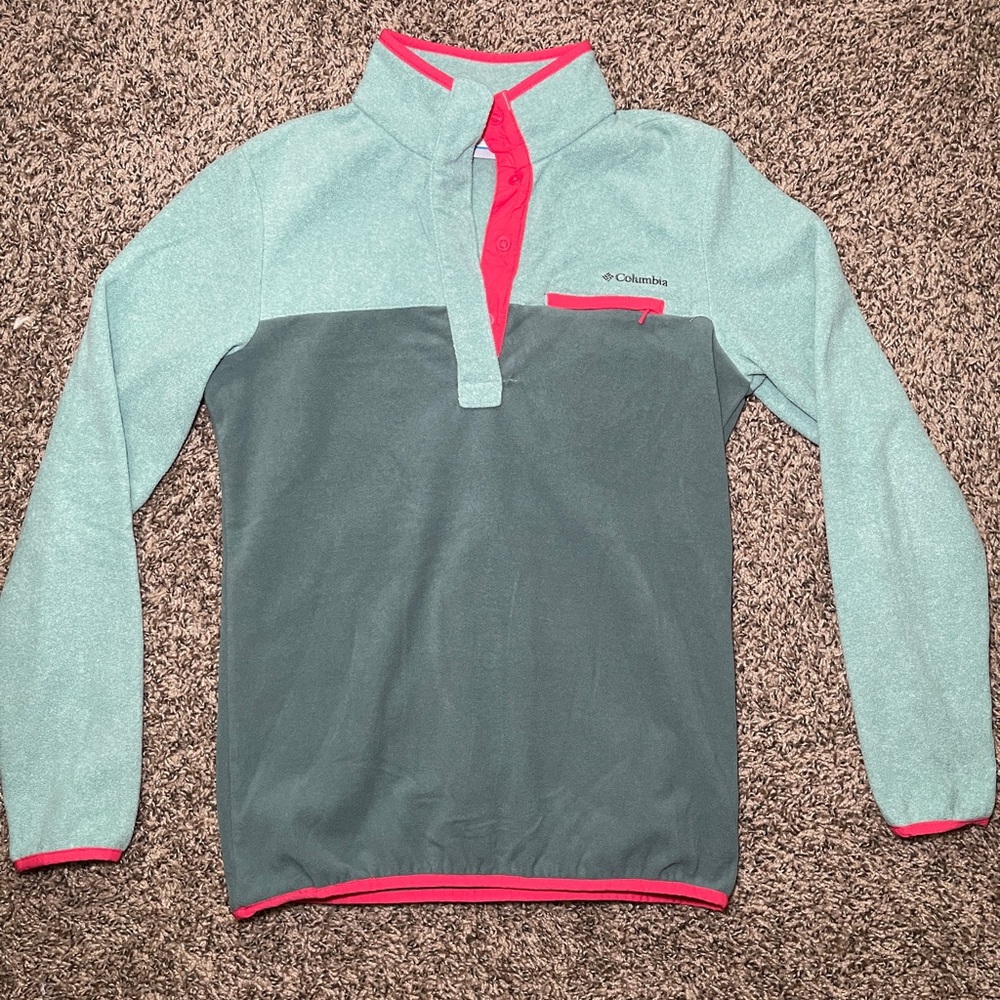 Columbia Woman’s' Two-Tone Pullover Shirt - Green and Red